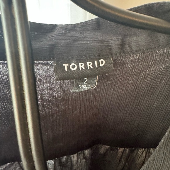 Beautiful tie blouse - Picture 4 of 6